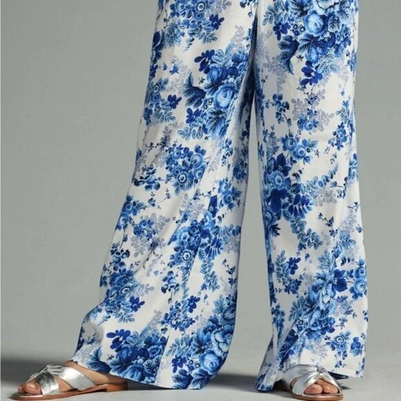 Maeve by Anthropologie White & Blue Floral Wide Leg Trousers, Size: 2 - Picture 3 of 5